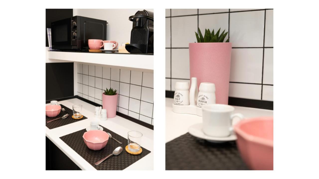 Light Pink - Suite In The Middle Of Everything Torre Annunziata Eksteriør billede